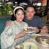 8 Pasangan Artis Beda Usia Lebih dari 20 Tahun