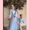 Irish Bella dan kedua anaknya