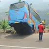 bus masuk jurang sukabumi, bus sukabumi, kecelakaan bus sukabumi