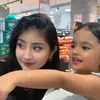 Ghea Youbi dan keponakan mirip banget