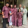 Potret Adelia Wilhelmina bersama tiga anak perempuannya