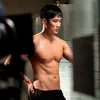 Ahn Bo Hyun Pamer Roti Sobek