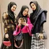 medina zein irwansyah, berita medina zein, medina zein laporkan irwansyah