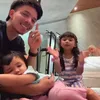 Potret Ameena dan Azura nyanyikan lagu Hari Bahagia