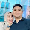 Angga Wijaya Kondangan Bareng Istri