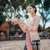 Anya Geraldine Pakai Kebaya Bali