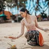 Anya Geraldine Pakai Kebaya Bali