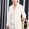Artis Korea di Pop-Up Store Estee Lauder