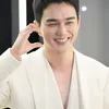 Artis Korea di Pop-Up Store Estee Lauder