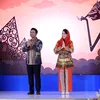 Arumi Bachin Emil Dardak Fashion Show