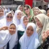 Arumi Bachsin Warga Ramah Foto Selfie