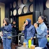 Potret Aurel Hermansyah dan Amora latihan konser Kris Dayanti