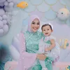 Kostum Aurel Hermansyah di ultah Azura
