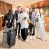 Ayu Dewi dan Regi Datau