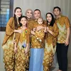 Ayu Ting Ting Lebaran Ayah Ozak Eyeliner celak