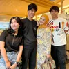 Meggy Wulandari bersama keluarga