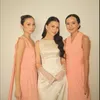Bridesmaid Pernikahan Cassandra Lee