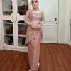 Bella Sophie Temani Sang Suami Kondangan