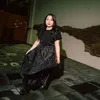 Bernadya, Outfit Serba Hitam