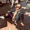 Potret Betharia Sonata beberapa tahun silam saat mengunjungi Walk Of Fame Hollywood, California, Amerika Serikat. 