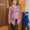 Bumil Nikita Willy Pakai Kebaya