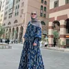 Maia Estianty Pakai Hijab Saat Umrah