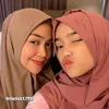Fuji berhijab