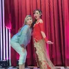 Happy Asmara pakai Kebaya