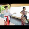 Potret Momo Geisha kenakan Baju adat Bali.