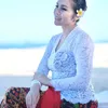 Potret Momo Geisha kenakan Baju adat Bali.
