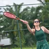 Potret cantik Wulan Guritno mabar tenis