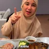 Chacha Frederica Tak Malu Makan di Pinggir Jalan