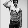 Chicco Jerikho Pamer Perut Six Pack