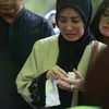 8 Potret Cici Faramida Menangis