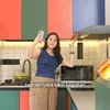 Sheryl Sheinafia selfie di dapur