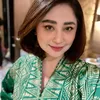 Dewi Perssik rambut sebahu kembaran korea