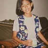 Dian Sastro pakai batik
