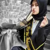 Yuni Sulistiowati Mak Lampir