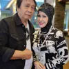 Elvy Sukaesih Awet muda enerjik usia 71