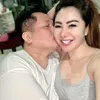 Foto Mesra Femmy Permatasari dan Suami