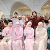 Fuji dan Davina Karamoy Berhijab
