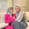 Fuji Pakai Hijab