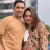 Corry Pamela resmi dinikahi oleh Umar Syarief pada bulan Oktober 2009 lalu.