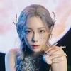 Idol K-Pop makeup mata glitter