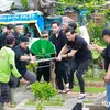 Jeje Govinda Hantarkan Jenazah Ibunda