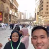 Jenita Janet dan Suami Umrah
