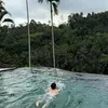 Potret Ji Chang Wook berenang di Bali