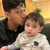 Aditya Zoni dan anak