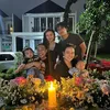 Ariel Tatum dan ibu sambungnya