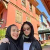 Feni Rose dan putri bungsunya